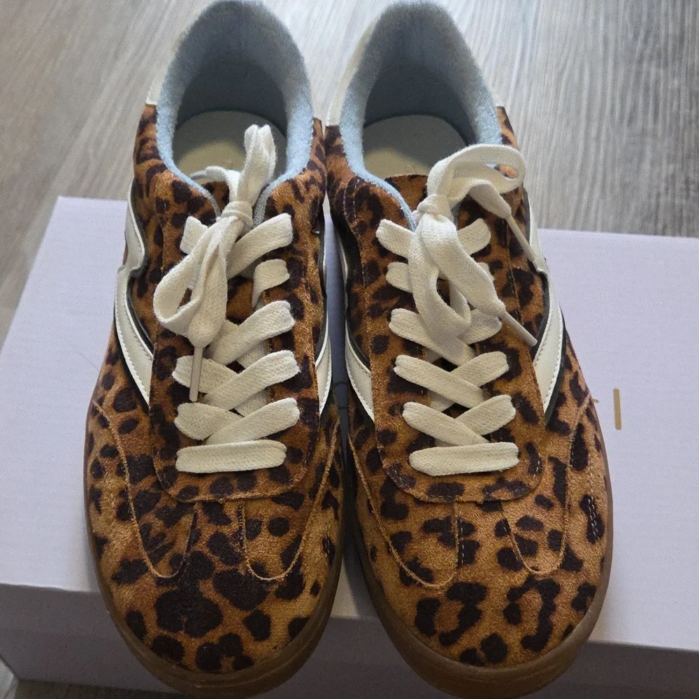 Madden Girl Giia Lace-Up Low-Top Sneakers - Picture 5 of 7